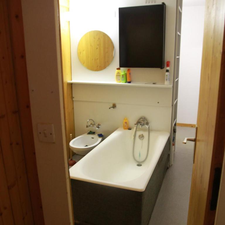 Cascade arcs 1600 - Three-Bedroom Apartment - 5