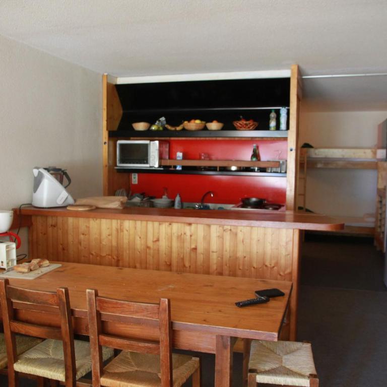Cascade arcs 1600 - Three-Bedroom Apartment - 6