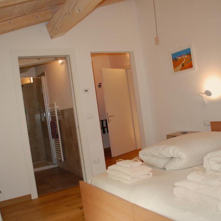 B&B Ca'rina - Ampia Camera Matrimoniale/Doppia con Letti Singoli - 3