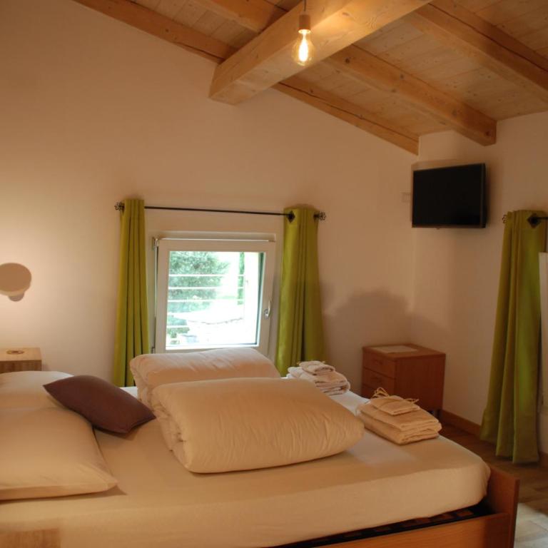 B&B Ca'rina - Ampia Camera Matrimoniale/Doppia con Letti Singoli - 1