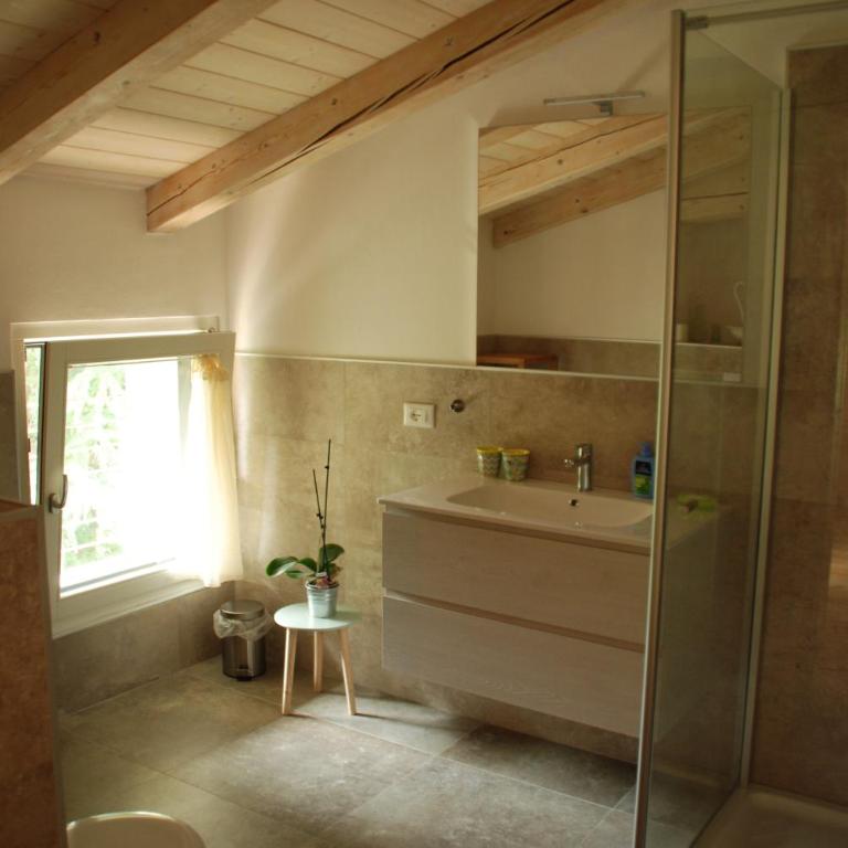 B&B Ca'rina - Ampia Camera Matrimoniale/Doppia con Letti Singoli - 4