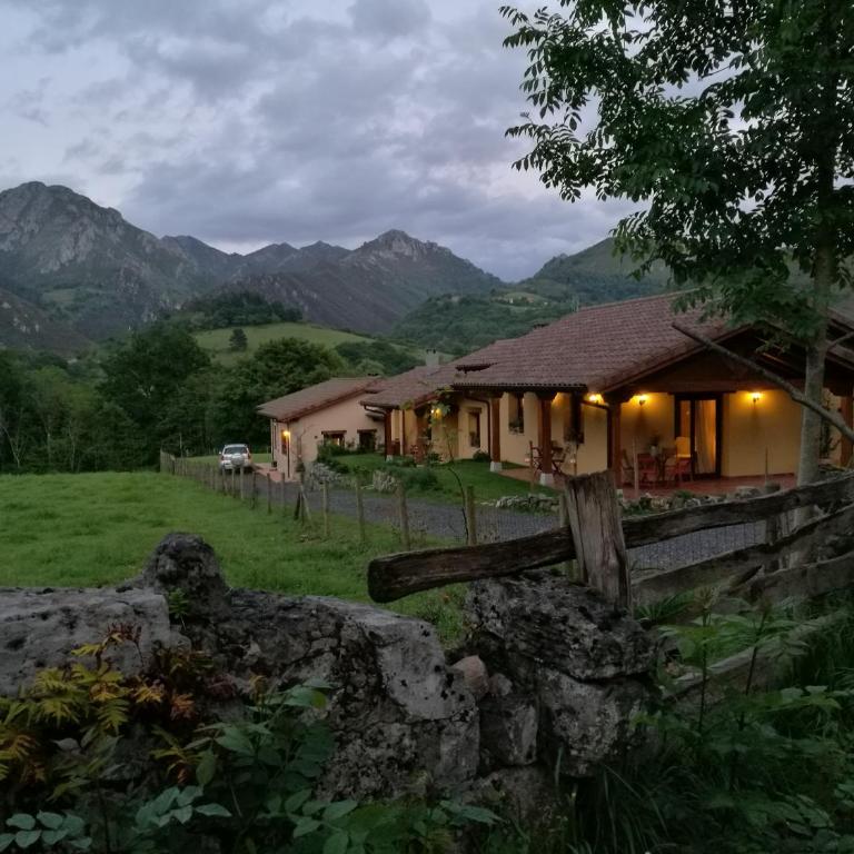 Casas Rurales Entrecastaños - Casa de 2 dormitorios - 32