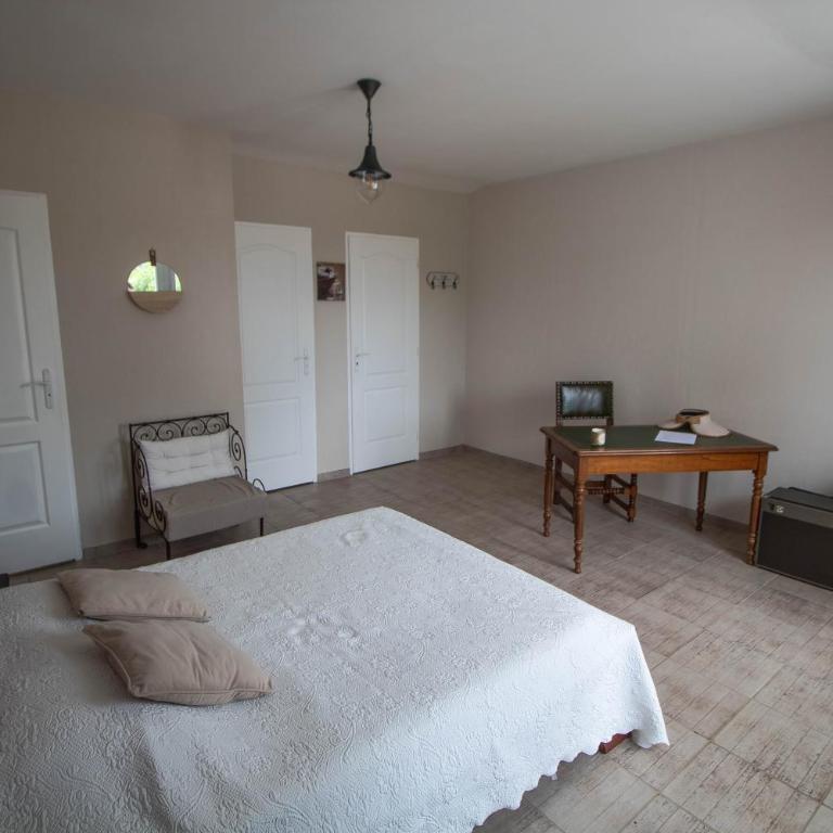 La Sornière - Chambre Familiale avec Terrasse - 4