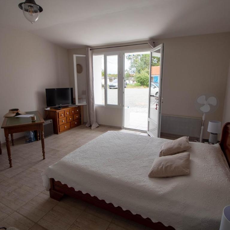 La Sornière - Chambre Familiale avec Terrasse - 7