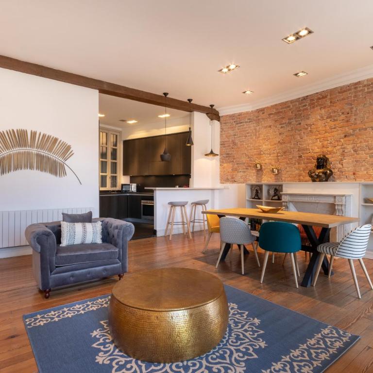 Confort y Diseño con Vistas al Casco Viejo - Three-Bedroom Apartment - 10