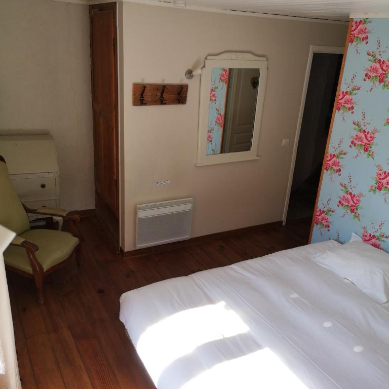 Maison Caramel - Doppel-/Zweibettzimmer mit eigenem Bad - 3