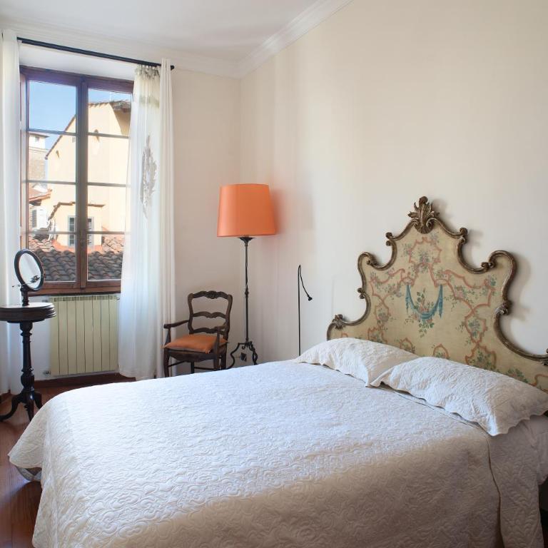 Ponte Vecchio flat with elevator - Two-Bedroom Apartment - 2