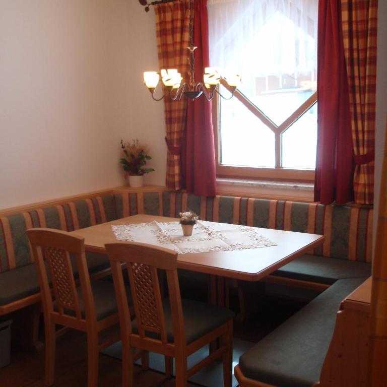 Flachauer Bergkristall - Two-Bedroom Apartment with Balcony - 2