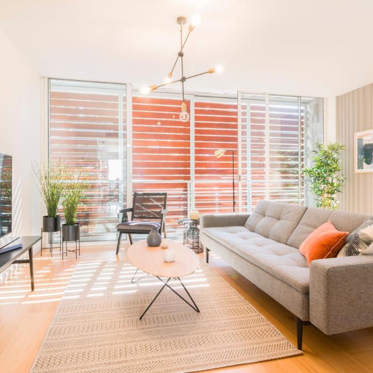 HomeForGuest Design Attic Apartment FREE Parking - Apartamento Deluxe - 1