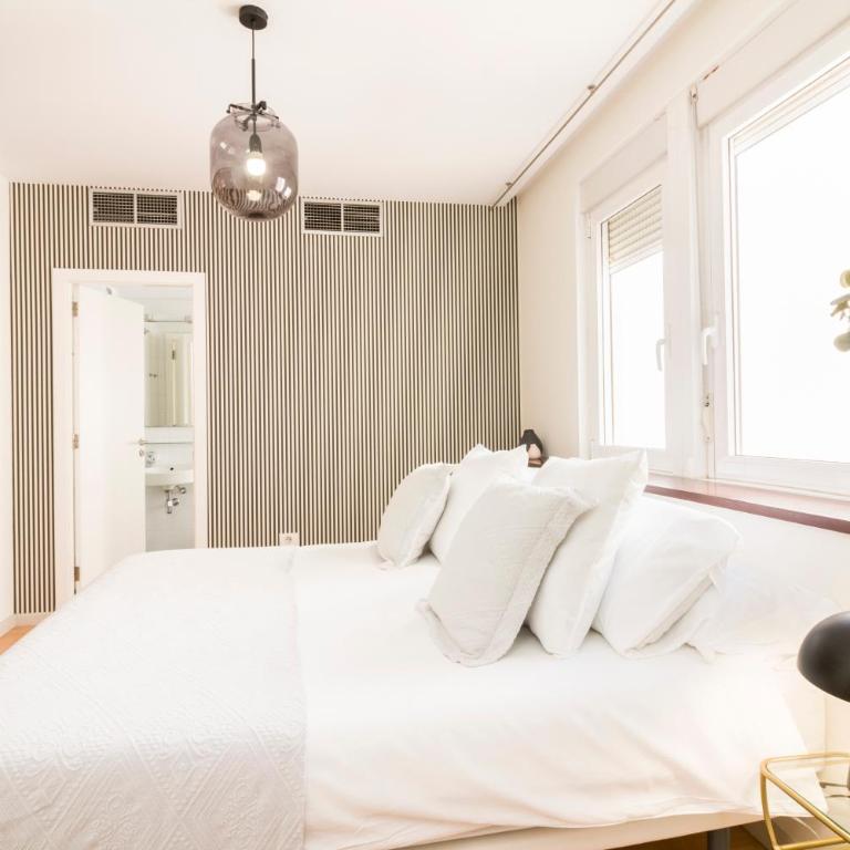 HomeForGuest Design Attic Apartment FREE Parking - Apartamento Deluxe - 22