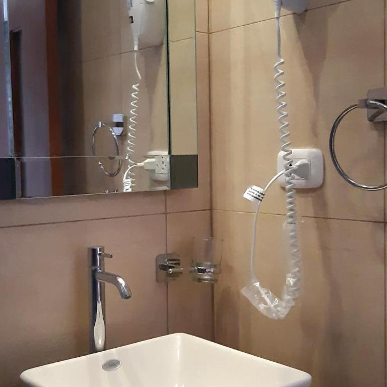 Luxuri Hotel Piedra Blanca - Suite - 5