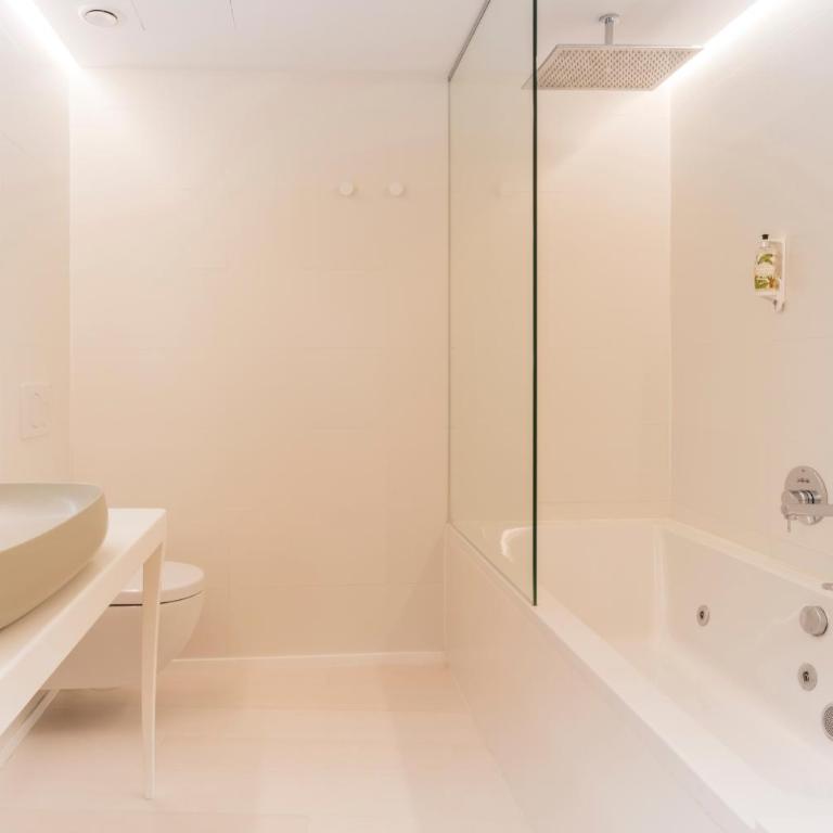 Fonda Llabres Boutique - Habitación Doble Deluxe con bañera de hidromasaje - 1 o 2 camas - 2