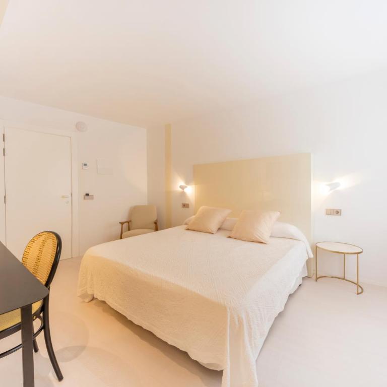Fonda Llabres Boutique - Habitación Doble Superior con terraza - 1 o 2 camas - 1