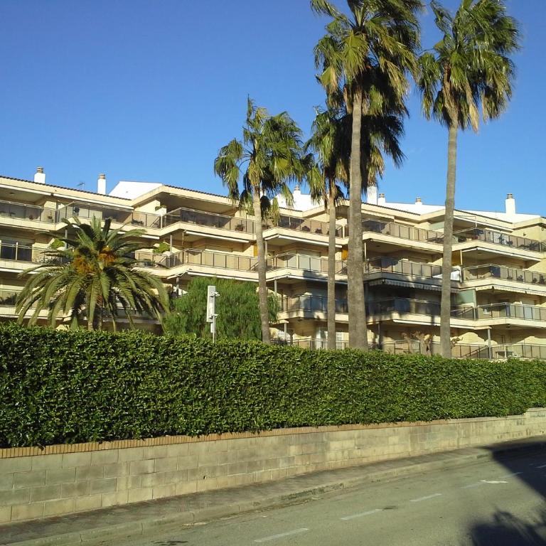 50 m de la plage! Proche du centre ville! Piscine! Vue sur mer et montagnes! Wifi! 2 vélos à disposition! - Two-Bedroom Apartment - 12