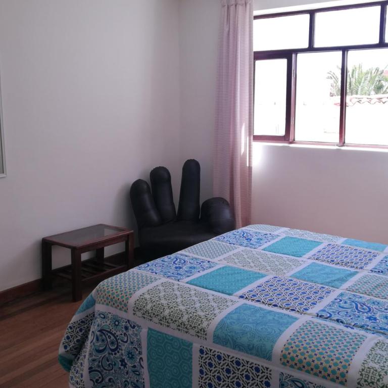 Charlies Place - Double Room with Shared Bathroom - 3