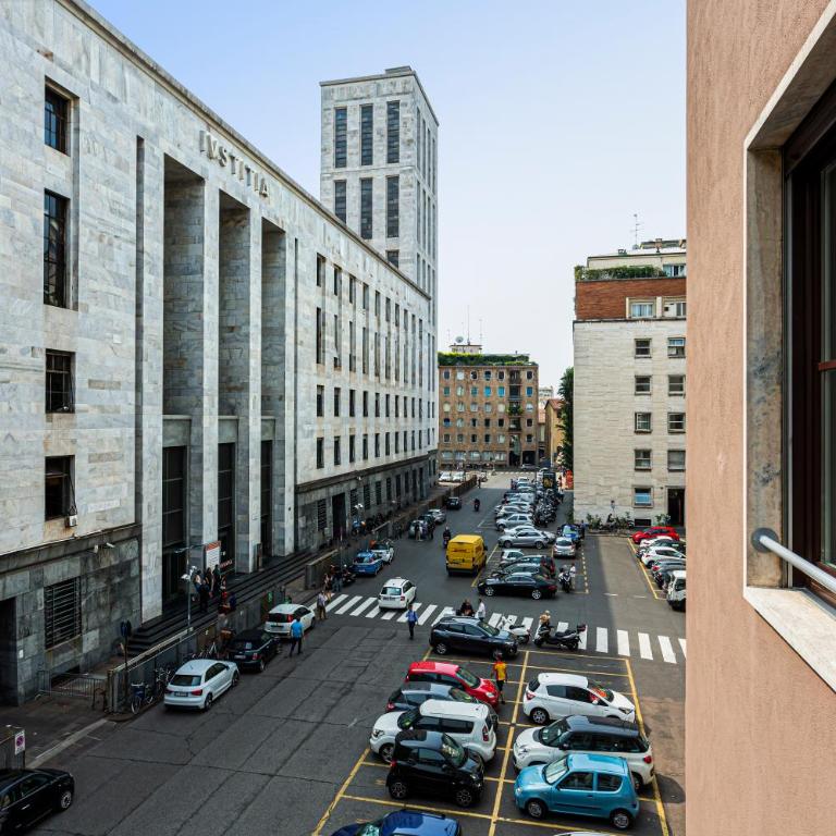 Hostmate -Milano - Via Freguglia - Guastalla - Appartamento con 2 Camere da Letto - 20