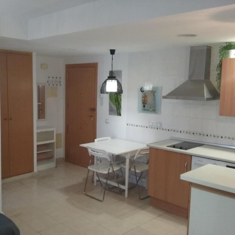Edificio Rota - Studio with Balcony - 13