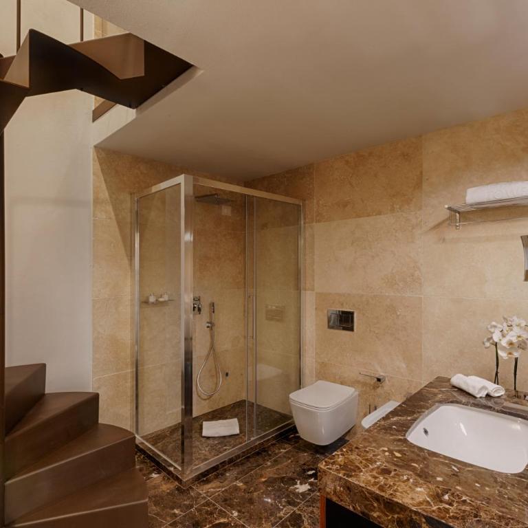 Donati Luxury Tower Suites - Brunelleschi - King Suite Duomo View with Spa Bath - 3