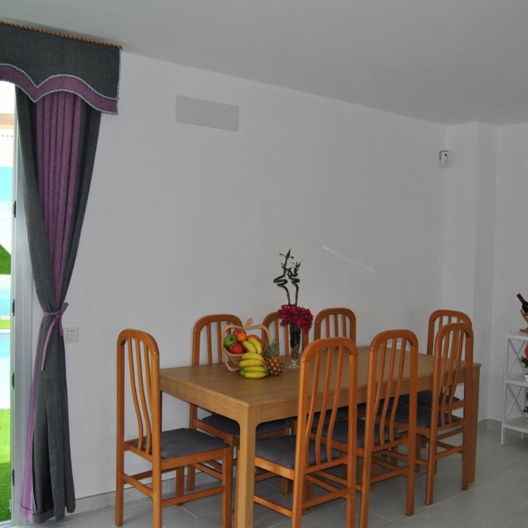 Big Villa Tauro with Private Heated Saltwater Pool & Jacuzzi & BBQ & Game Room & Arcade Games - Villa - 37