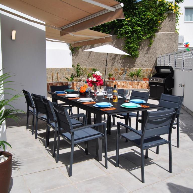 Big Villa Tauro with Private Heated Saltwater Pool & Jacuzzi & BBQ & Game Room & Arcade Games - Villa - 20