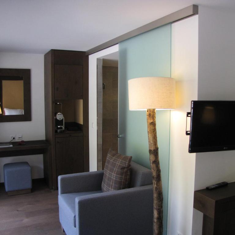 Crans Ambassador - Chambre Simple Supérieure avec Vue sur la Forêt - 1