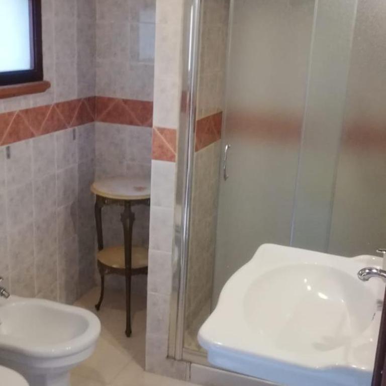 Hotel Sangiuliano 132 centro storico Catania - Family Room with Patio - Split Level - 12
