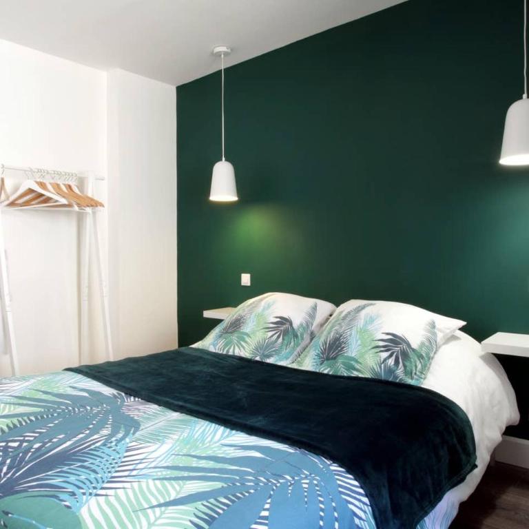 Les Gîtes de Laure - L'Or Vert, Appartement avec Vue sur le Château, Parking Privé, Climatisation, à 160 m de la Cité Médiévale - Apartment mit 2 Schlafzimmern - 16