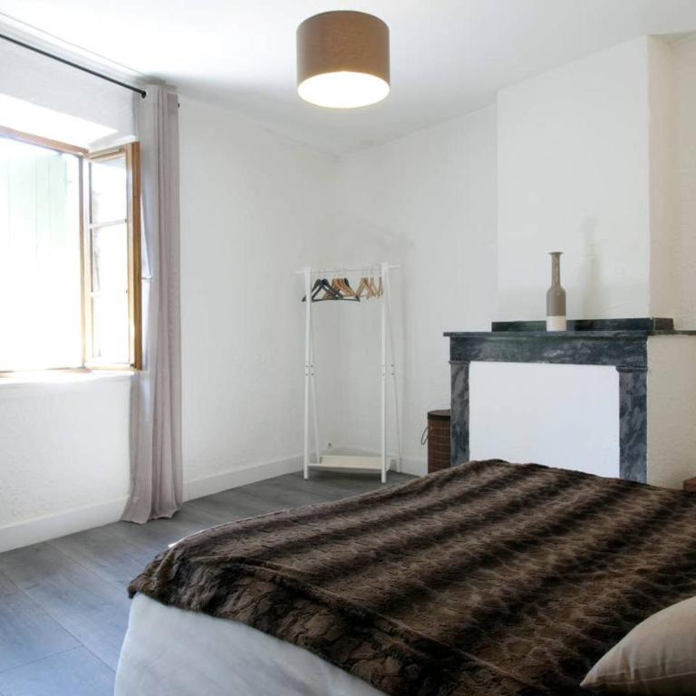 Les Gîtes de Laure - L'Or Vert, Appartement avec Vue sur le Château, Parking Privé, Climatisation, à 160 m de la Cité Médiévale - Apartment mit 2 Schlafzimmern - 18