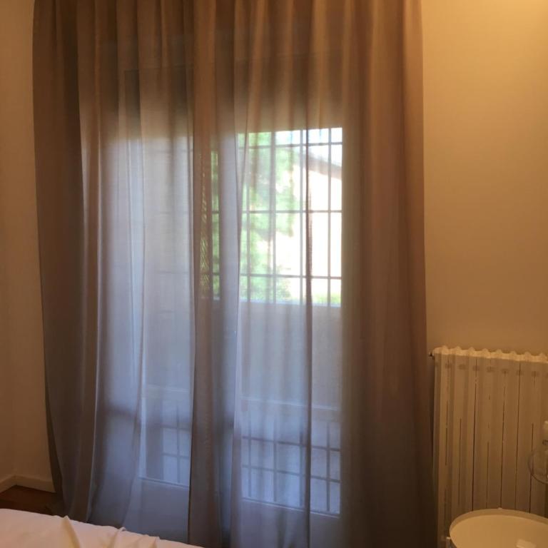 Pisacane61 B&B - Camera Singola con Bagno Privato Esterno - 3