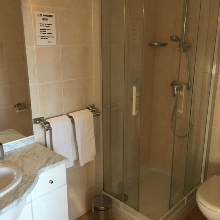 Hotel du Bosquet - Chambre Double ou Lits Jumeaux Standard - 1