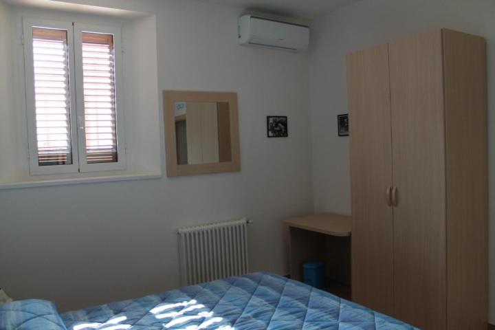 L'Oro della Città - Camera Matrimoniale con Bagno in Comune - 10