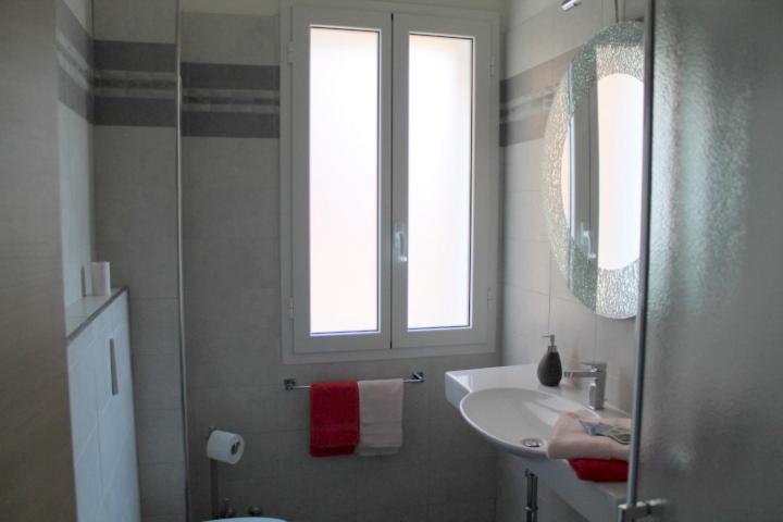 L'Oro della Città - Camera Matrimoniale con Bagno in Comune - 19