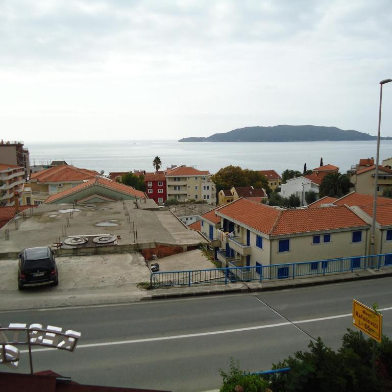 Guesthouse Villa Gaga - Apartman s 1 Spavaćom Sobom, Terasom i Delimičnim Pogledom na More (6 Odraslih Osoba) - 11