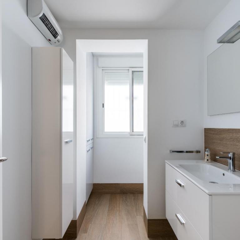 Apartamento moderno en Triana 2 dormitorios y aire acondicionado - Apartamento de 2 dormitorios - 50