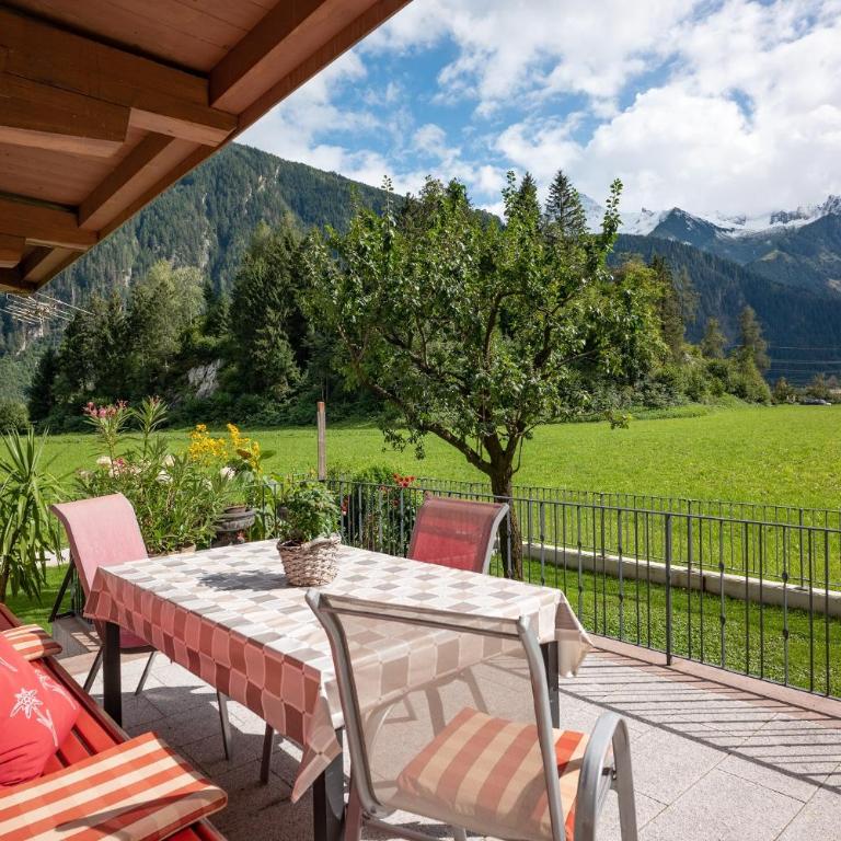 Haus Kreidl - Double Room (1 Adult + 1 Child) - 2