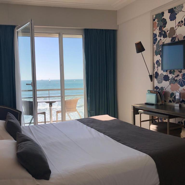 Hotel & Spa Les Roches Noires - Chambre Double - Vue sur Mer - 2