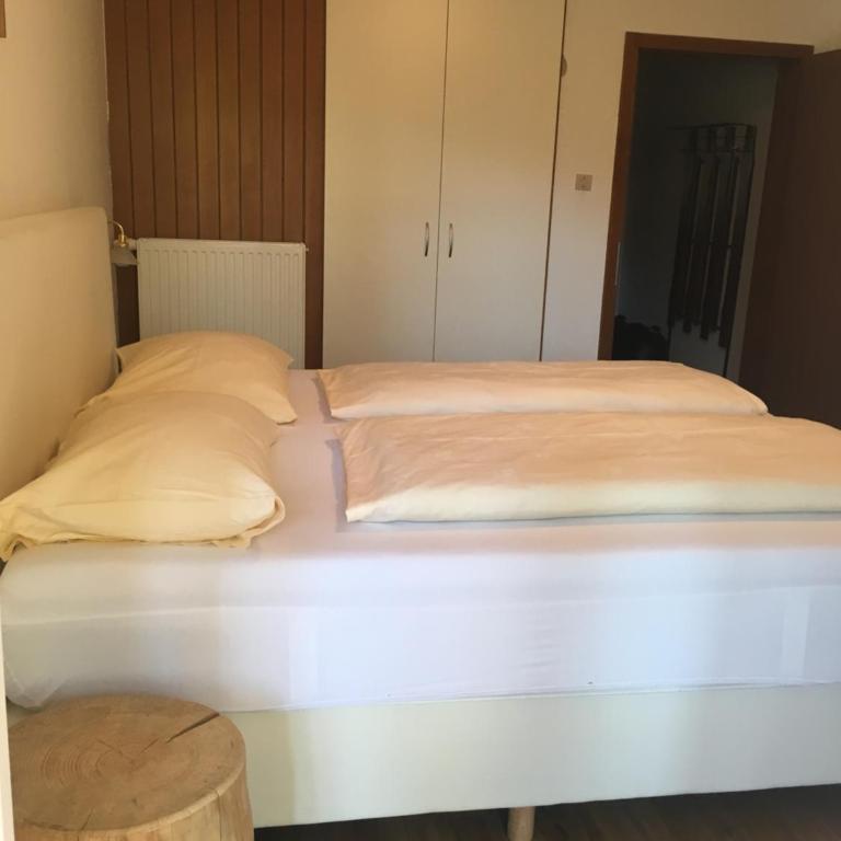 Burgfrieden - Double Room with Balcony - 4