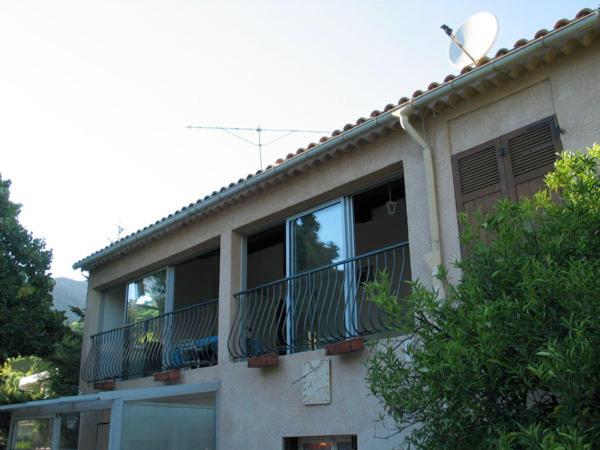 Appartement classé 3 étoiles au 1er étage d'une maison avec jardin dans un quartier calme - Appartement avec Terrasse - 17