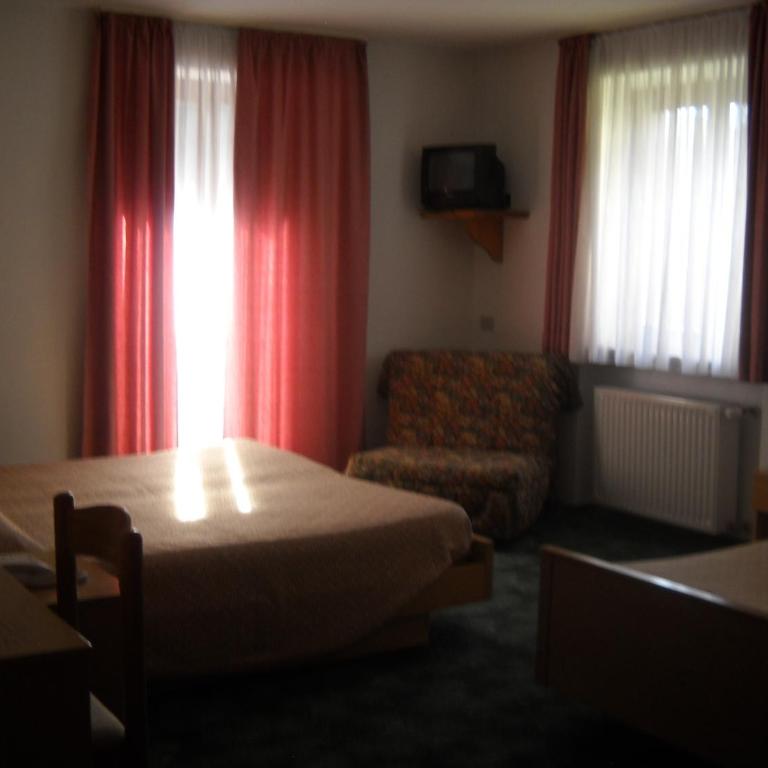 B&B Chiara- Alleghe - Camera Tripla - 3
