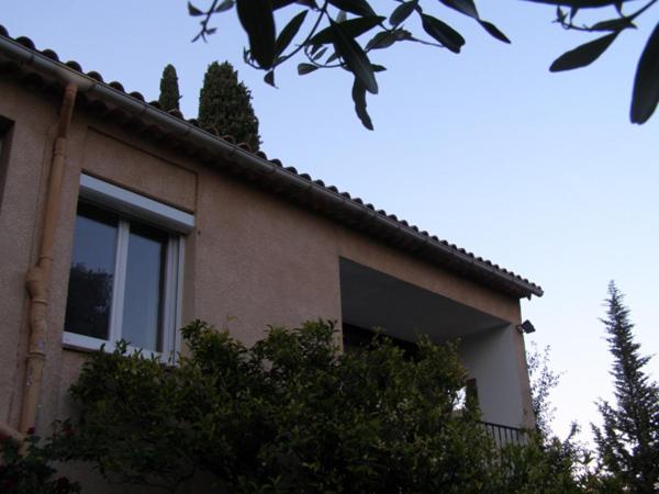 Appartement classé 3 étoiles au 1er étage d'une maison avec jardin dans un quartier calme - Appartement avec Terrasse - 4