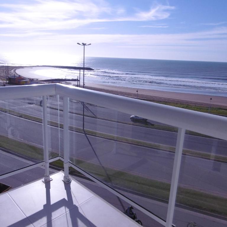 DEPARTAMENTO FRENTE AL MAR 2 1/2 AMBIENTE - Apartamento con vistas al mar - 28