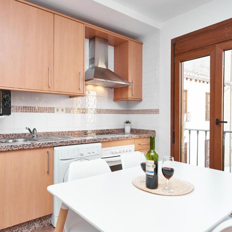 EnjoyGranada CARLOS CANO I - Two-Bedroom Apartment - 24