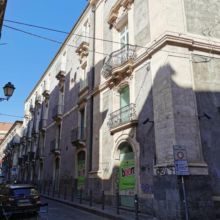 Two Rooms Bellini near Teatro Massimo - Apartment - 25