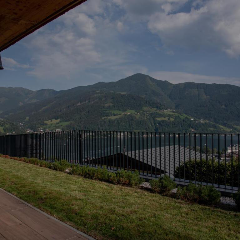 Apartments Adlerhorst Top 1 Zell am See with private sauna and Zell am See Kaprun summercard in summer - Apartment with Terrace - 39