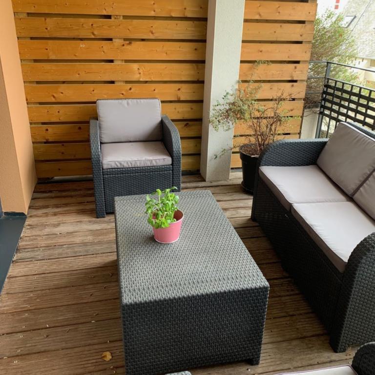 APPARTEMENT CENTRE VILLE AVEC TERRASSE ET PARKING SECURISE - One-Bedroom Apartment - 8