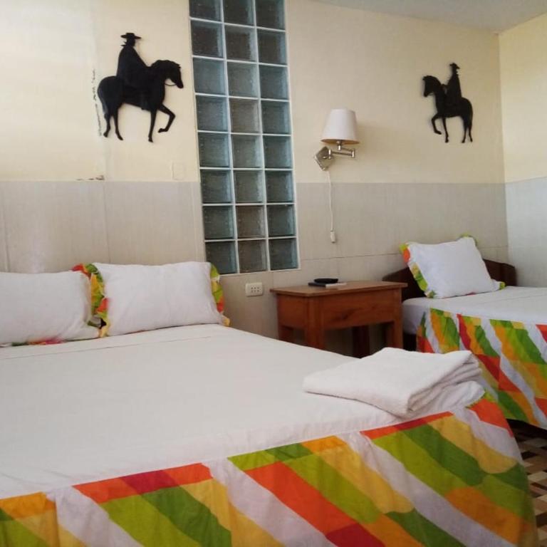 Hospedaje Plaza Inn - Habitación Doble - 2 camas - 1