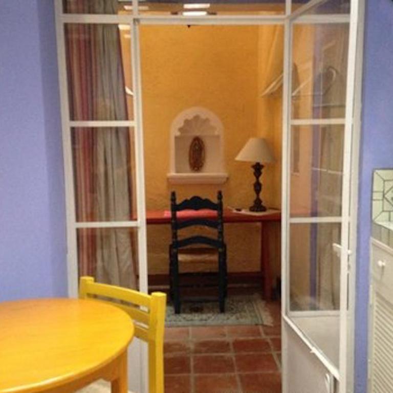Boutique Hotel Casa Camellia - Deluxe Queen Room - 2