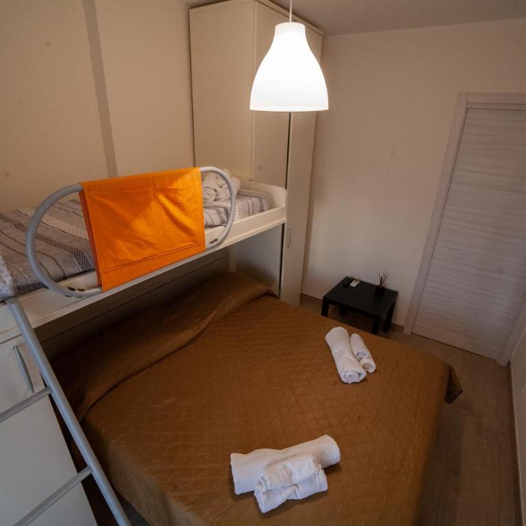 B&B Miramare Suite - Triple Room with Private Bathroom - 2