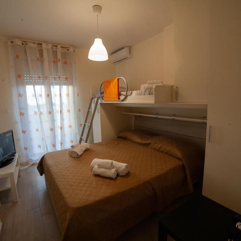 B&B Miramare Suite - Triple Room with Private Bathroom - 3
