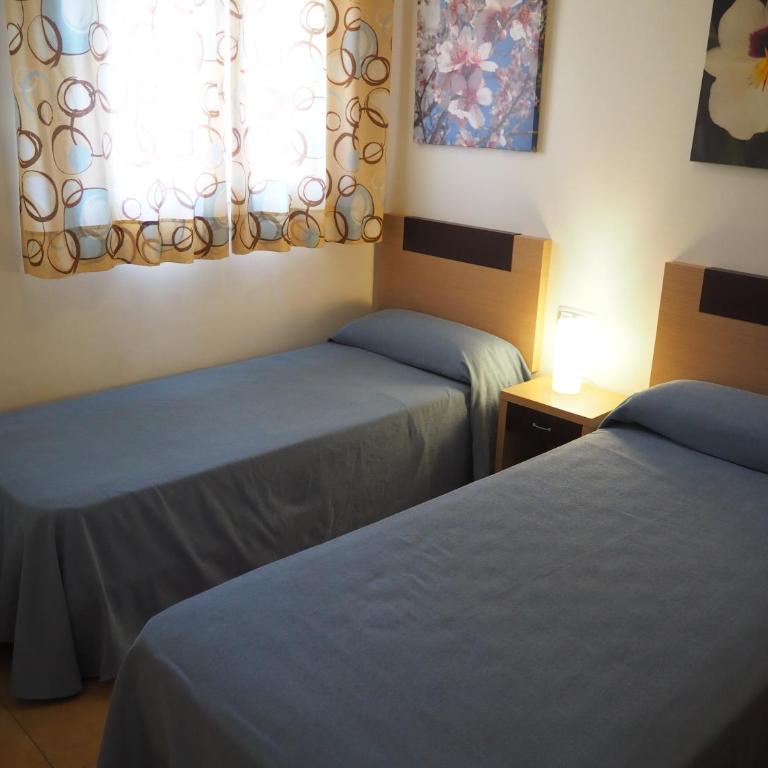 Apartamentos Turisticos Aguilas de los Collados - Apartamento de 2 dormitorios con terraza - 4